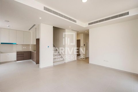 Villa de 4 chambres à EMAAR South, UAE No. 207401 3
