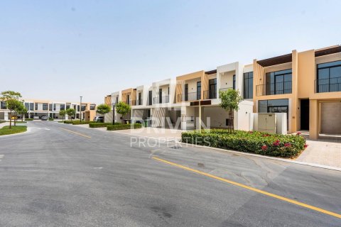3 غرف نوم فيلا في EMAAR South, الإمارات العربية المتحدة رقم 207403