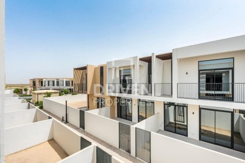 3 غرف نوم فيلا في EMAAR South, الإمارات العربية المتحدة رقم 207403 19