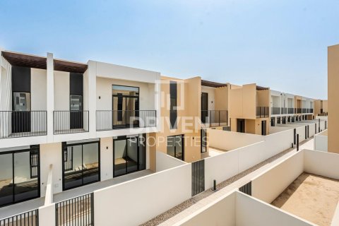 3 غرف نوم فيلا في EMAAR South, الإمارات العربية المتحدة رقم 207403 16