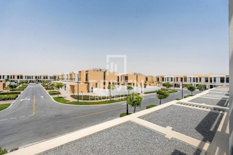 3 غرف نوم فيلا في EMAAR South, الإمارات العربية المتحدة رقم 207403 15