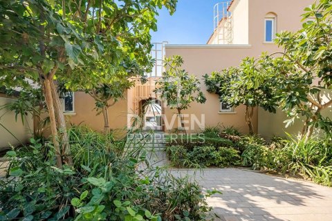 2 bedrooms Villa in Amaranta, UAE No. 190810 17