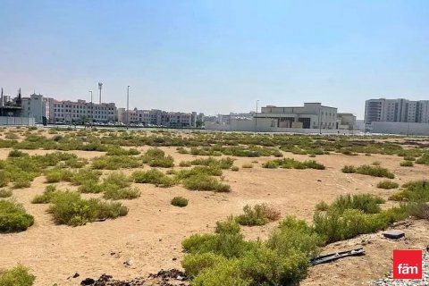 Land de 1372.8m² à Dubai, UAE No. 140164 7