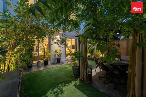 Townhouse de 3 dormitorios en Dubai, UAE No. 166648