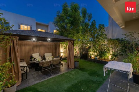 Townhouse de 3 dormitorios en Dubai, UAE No. 166648 15