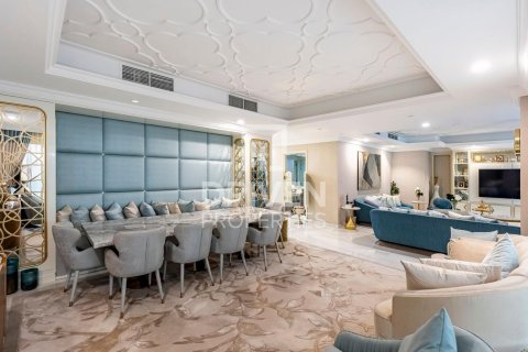 5 bedrooms Villa in Dubai, UAE No. 190196 5