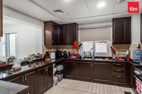 3 bedrooms Townhouse in Dubai, UAE No. 142596 4