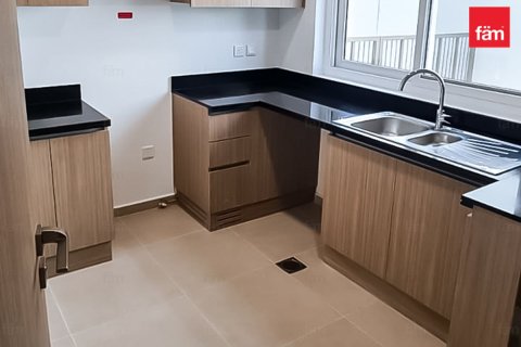 4 bedrooms Townhouse in Dubai, UAE No. 142599 9