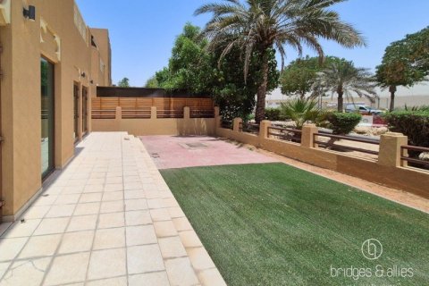 4 bedrooms Villa in Al Furjan, UAE No. 144253 18
