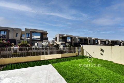 4 bedrooms Villa in Dubai Hills Estate, UAE No. 144251 16