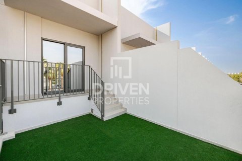 2 bedrooms Townhouse in Mohammed Bin Rashid City, UAE No. 193451 4
