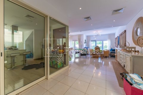 Villa de 4 chambres à Dubai, UAE No. 100232 14