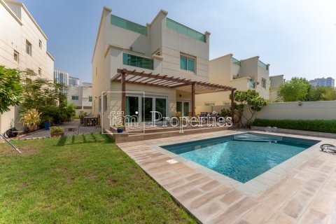 Villa de 4 chambres à Dubai, UAE No. 100232 2