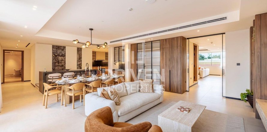 3 bedrooms Penthouse in Jumeirah, UAE No. 192278
