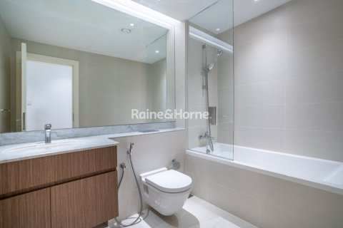 Квартира с 2 спальнями в Джумейра, ОАЭ №156283 10