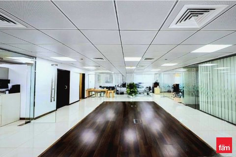 134.1m² Office in Dubai, UAE No. 142452