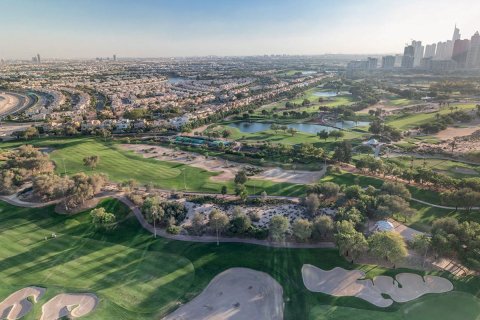 Appartement de 2 chambres à Dubai, UAE No. 140237 7