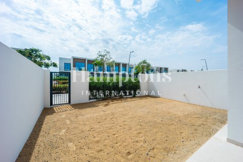 Townhouse de 3 dormitorios en Al Manara, UAE No. 146722 3