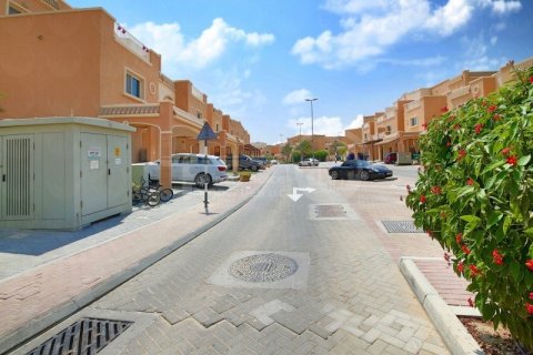 3 غرف نوم فيلا في أبو ظبي, الإمارات العربية المتحدة رقم 13228 13