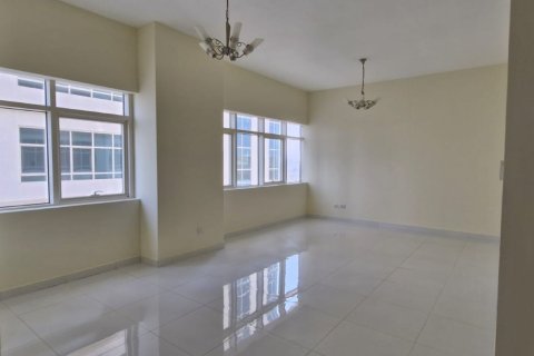 3 bedrooms Apartment in Khuzam, UAE No. 183994 4