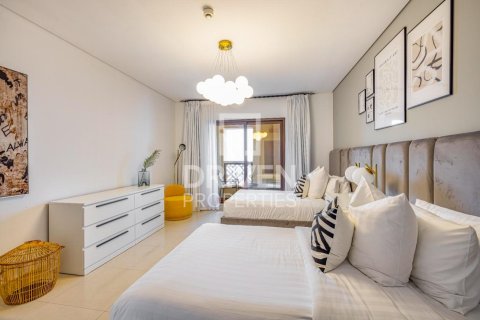 Apartment de 2 dormitorios en The Crescent, UAE No. 190163 9