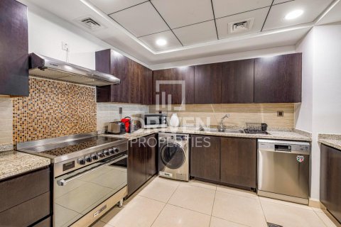 Apartment de 2 dormitorios en The Crescent, UAE No. 190163 14