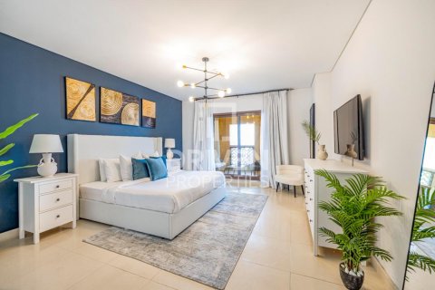 Apartment de 2 dormitorios en The Crescent, UAE No. 190163 6