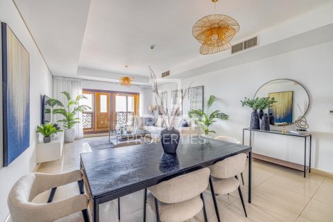 Apartment de 2 dormitorios en The Crescent, UAE No. 190163 12