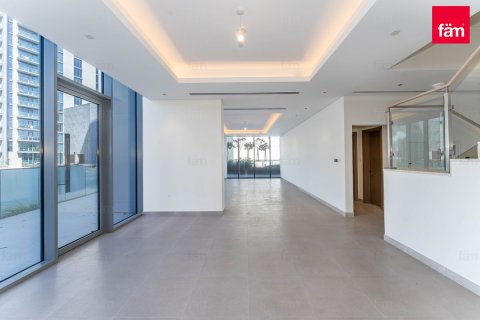 Apartment de 4 dormitorios en Dubai, UAE No. 163608 3