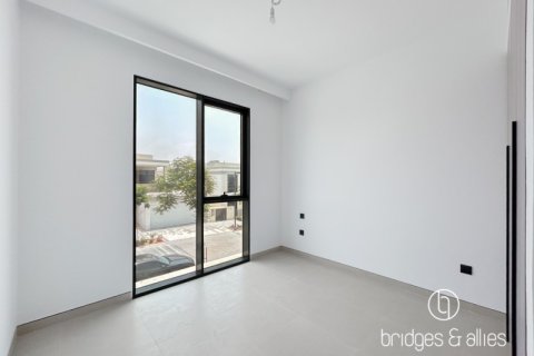 Villa de 4 dormitorios en Dubai, UAE No. 102391 18