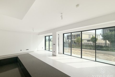 Villa de 4 dormitorios en Dubai, UAE No. 102391 7