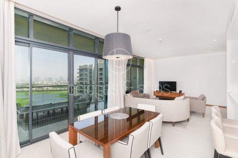 Apartment de 2 dormitorios en The Hills, UAE No. 102393 5