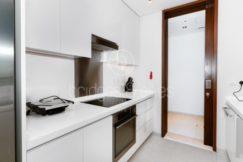 Apartment de 2 dormitorios en The Hills, UAE No. 102393 9