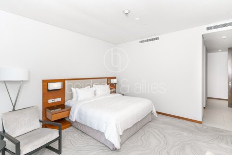 Apartment de 2 dormitorios en The Hills, UAE No. 102393 16