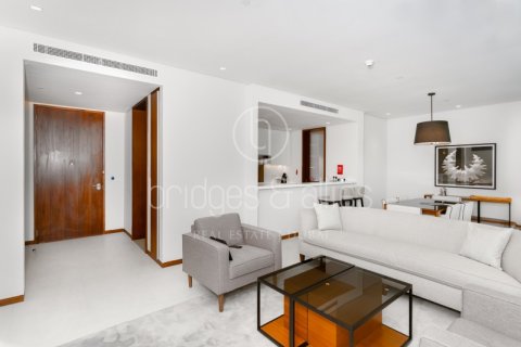 Apartment de 2 dormitorios en The Hills, UAE No. 102393 4