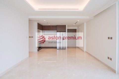Квартира с 2 спальнями в EMAAR Beachfront, ОАЭ №208378 10