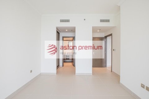 Квартира с 2 спальнями в EMAAR Beachfront, ОАЭ №208375 13