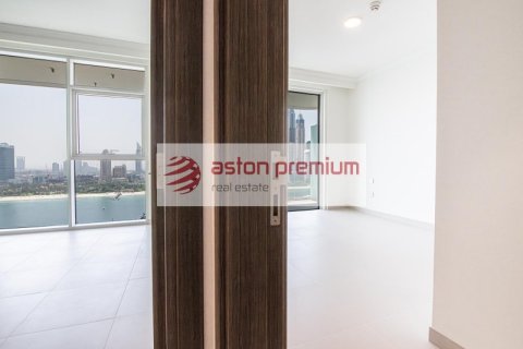 Квартира с 2 спальнями в EMAAR Beachfront, ОАЭ №208375 21