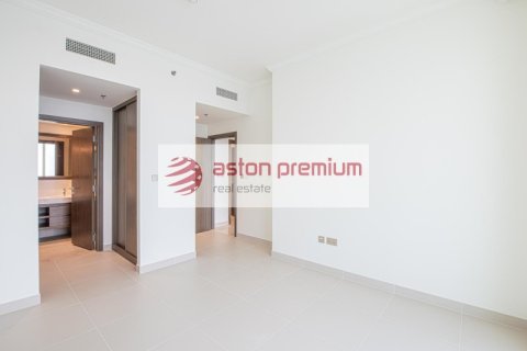 Квартира с 2 спальнями в EMAAR Beachfront, ОАЭ №208375 15