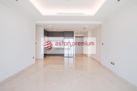 Квартира с 2 спальнями в EMAAR Beachfront, ОАЭ №208375 7
