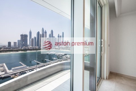 Квартира с 2 спальнями в EMAAR Beachfront, ОАЭ №208375 3