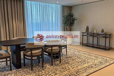 Квартира с 3 спальнями в EMAAR Beachfront, ОАЭ №208379 12