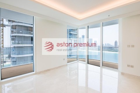 Квартира с 2 спальнями в EMAAR Beachfront, ОАЭ №208376 3