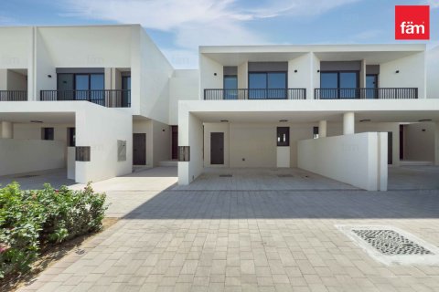 3 bedrooms Townhouse  No. 115887 2