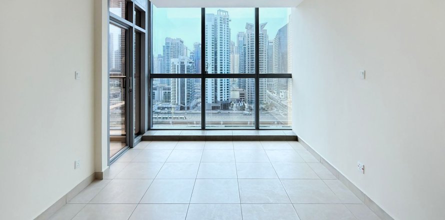 Apartment de 3 dormitorios en Jumeirah Lake Towers, UAE No. 207556