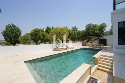 Villa de 6 dormitorios  No. 114222 2