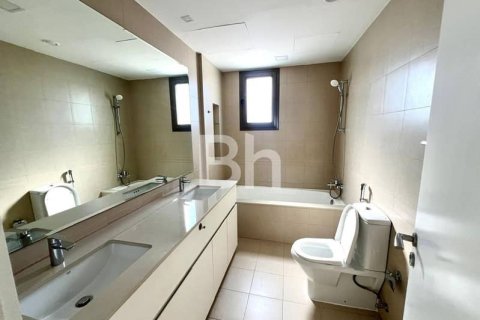 4 bedrooms Townhouse  No. 114220 4