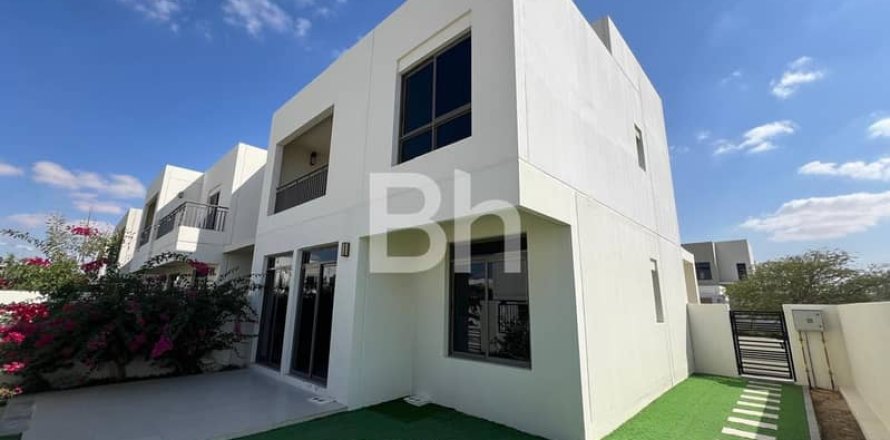 4 bedrooms Townhouse No. 114220