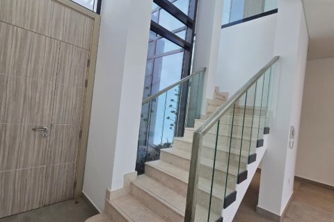 4 bedrooms Villa in Ras Al Khaimah, UAE No. 183932 7