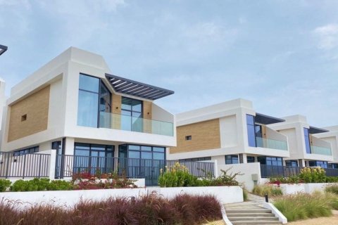 4 bedrooms Townhouse in Ras Al Khaimah, UAE No. 183934